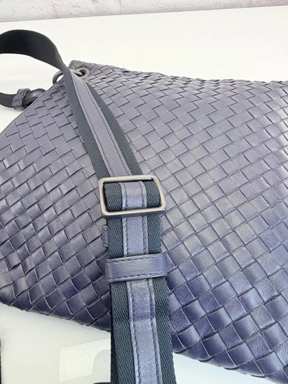 Bottega Veneta Nappa Unisex Flat Intrecciato Woven Leather Crossbody Bag